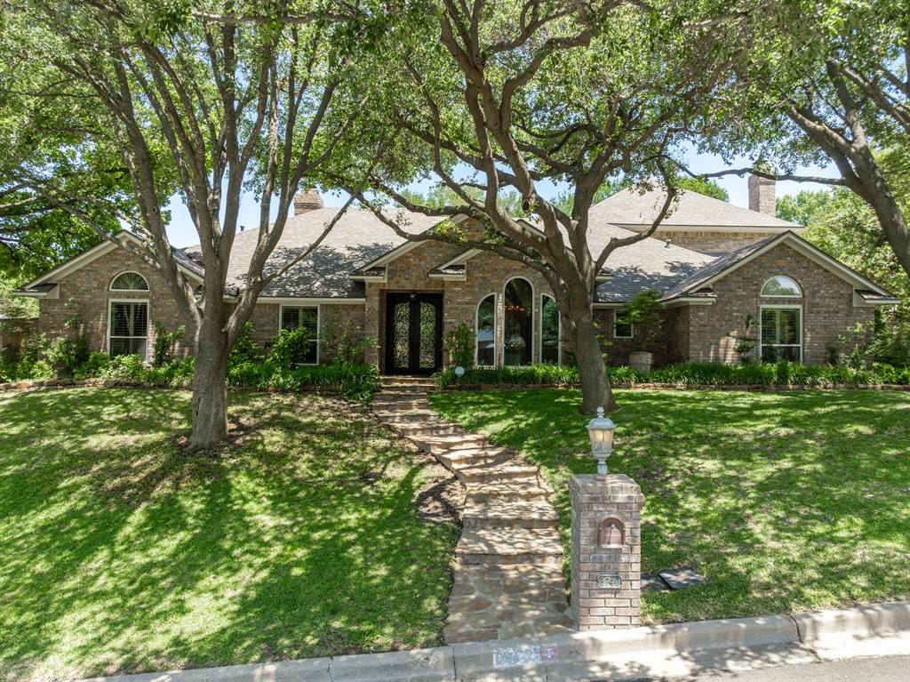 3740 Chimney Ridge Drive