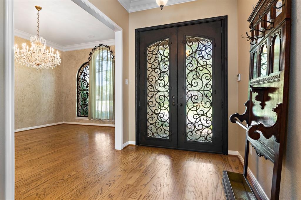 3740 Chimney Ridge Drive