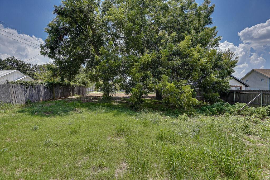 Original Town Joshua - Land