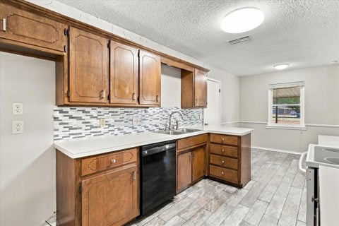 Tiny photo for 2108 N Village DR, Bonham, TX 75418 (MLS # 21396605)