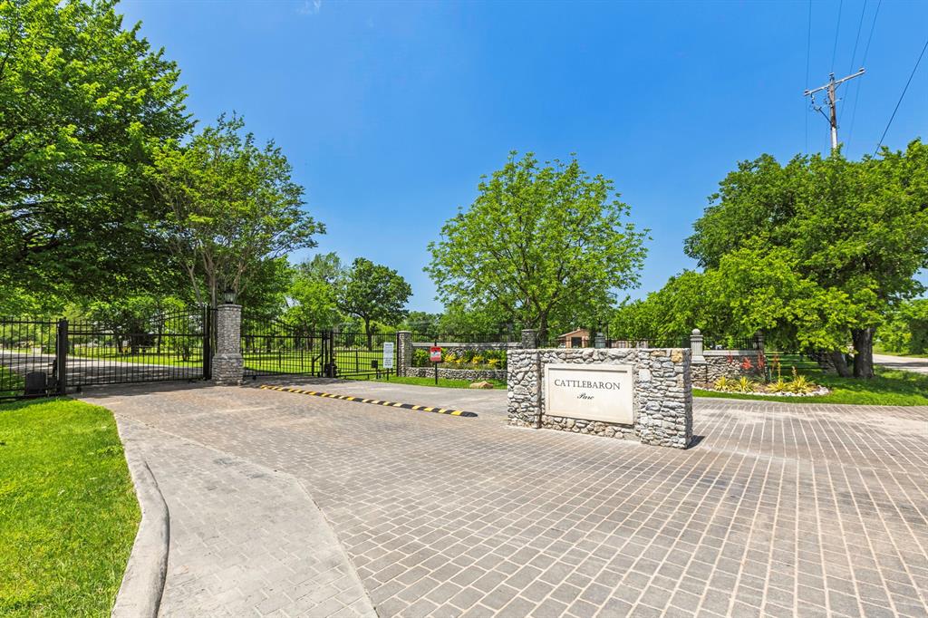 Cattlebaron Parc III - Residential
