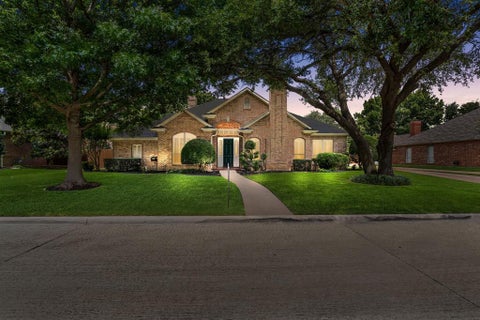 Photo of 308 Southridge Lakes Parkway, Southlake, TX 76092 (MLS # 21296081)