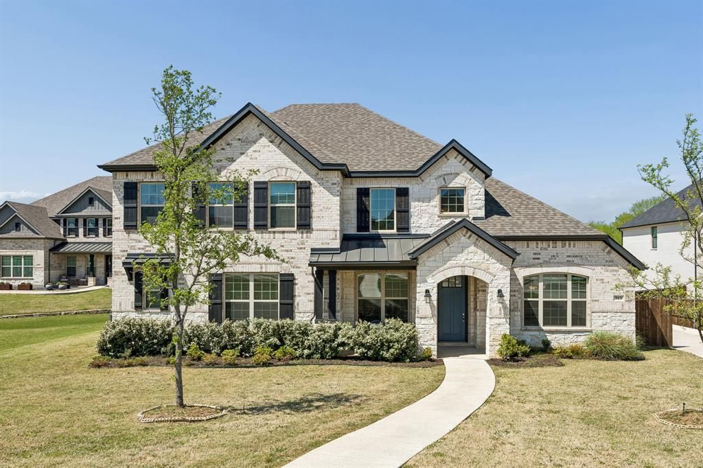 Photo of 313 Suncrest Way, Sunnyvale, TX 75182 (MLS # 21220888)