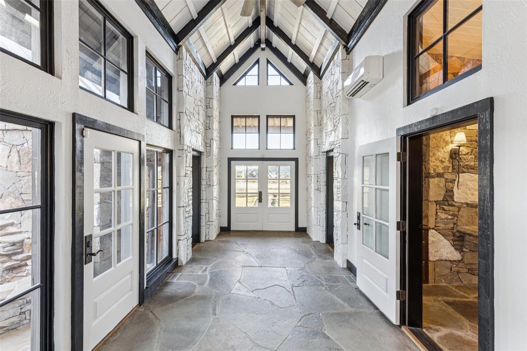 1091 Hill Country Court