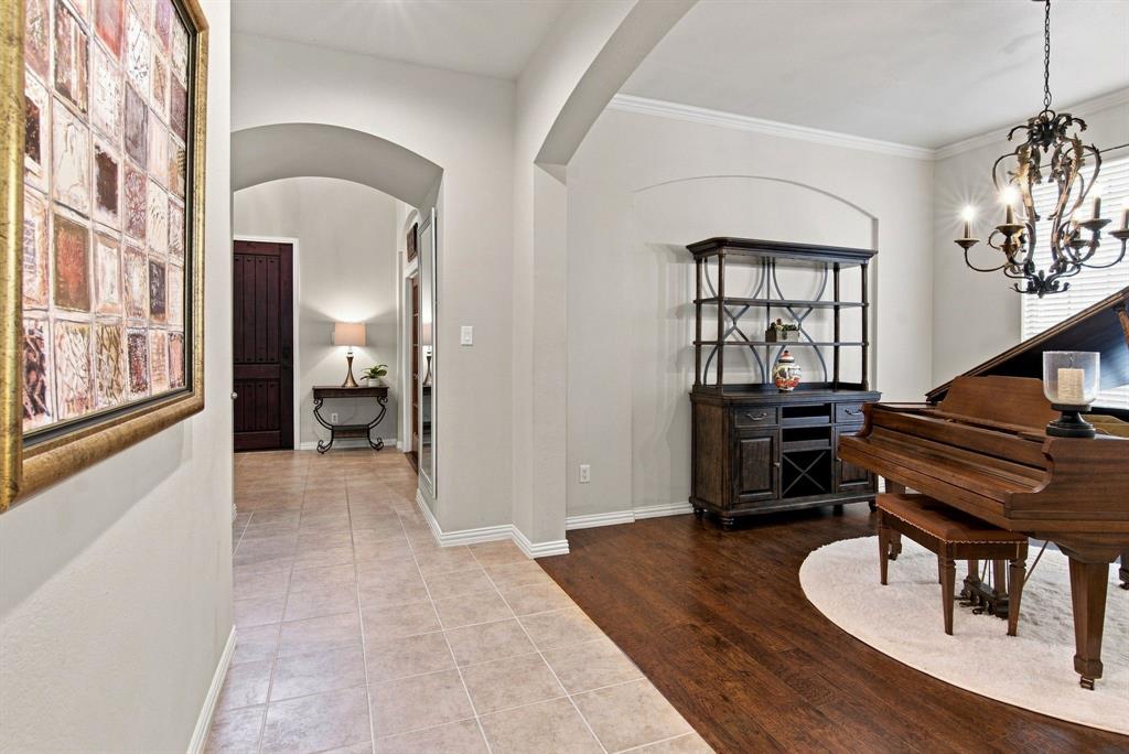 4805 Bob Wills Drive
