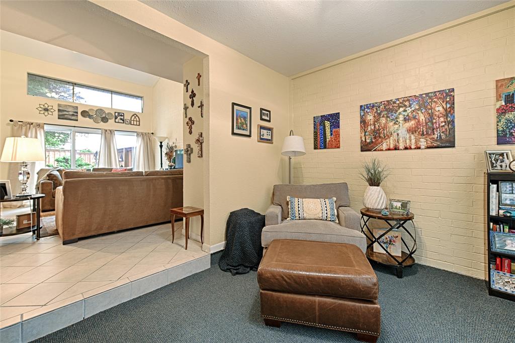 2954 Woodcroft Circle