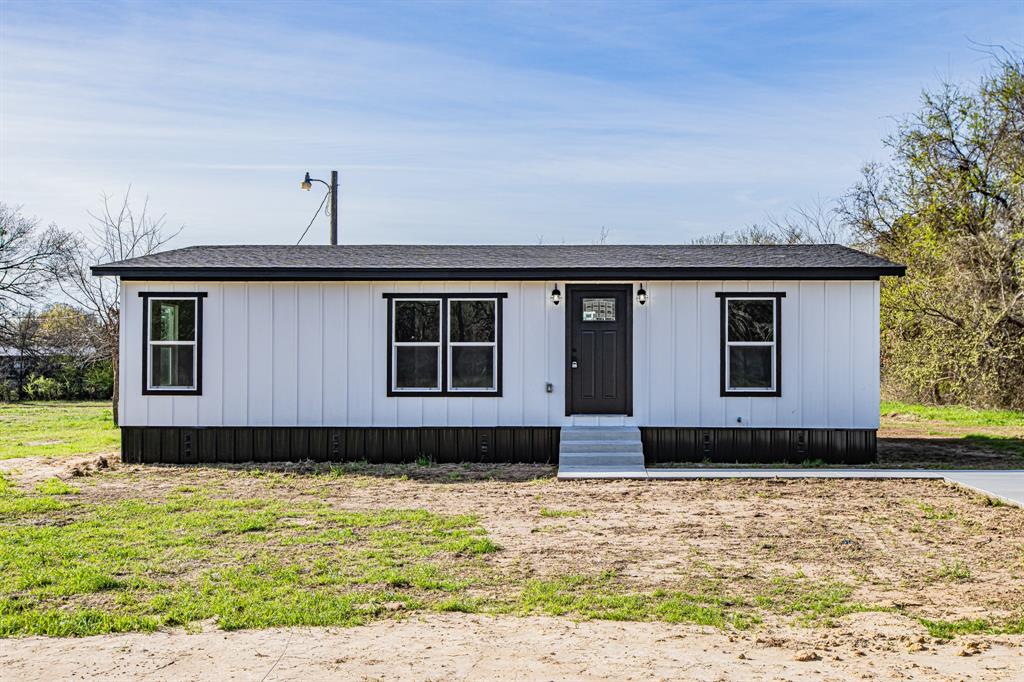 112 Private Road 1307