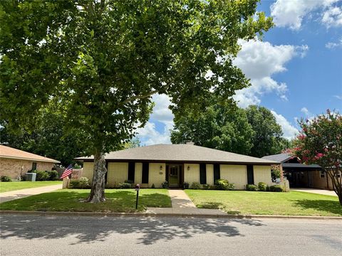 Photo of 3005 Anthony Drive, Sherman, TX 75092 (MLS # 21339816)
