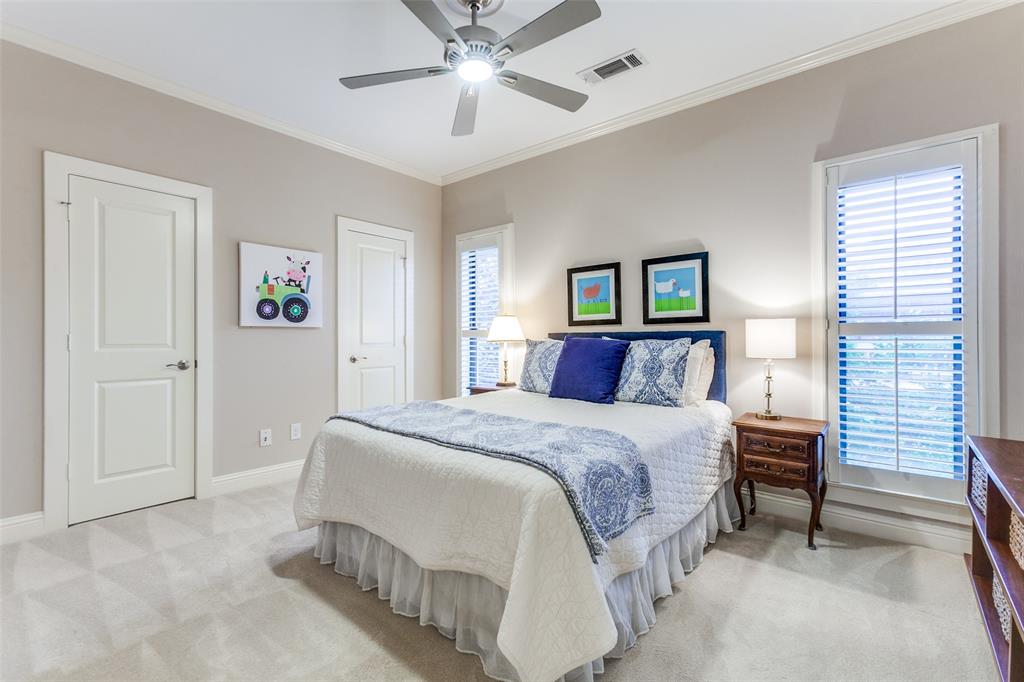 Royal Lane Condos 5800 - Residential