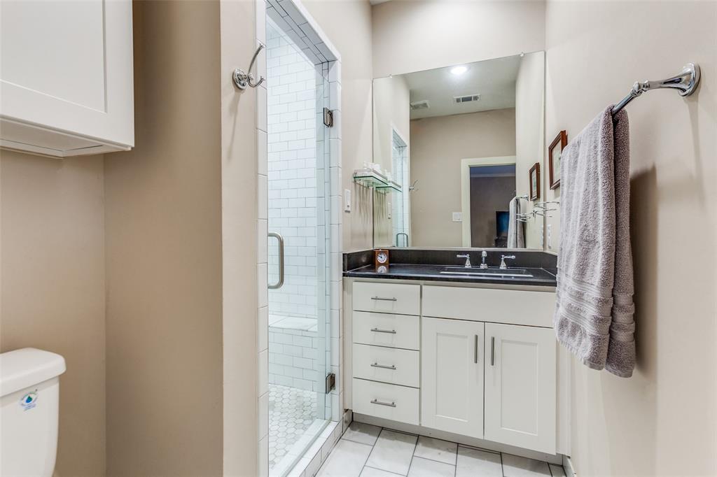 Royal Lane Condos 5800 - Residential