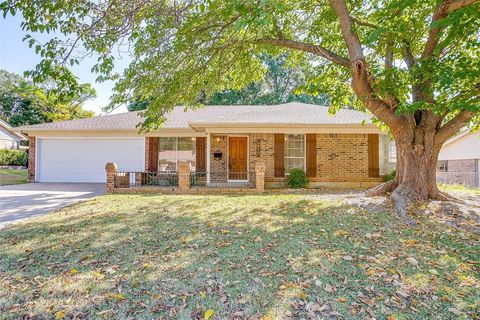 3917 Van Deman Drive Benbrook TX 76116