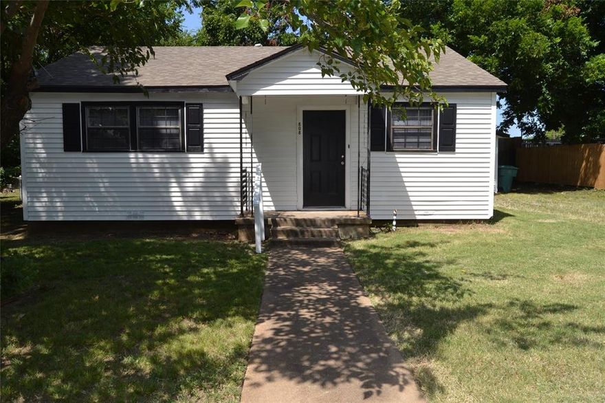 CUTE home that has spent most of its life as a starter home for Texoma families moving into the area.  It is now time, after a vigorous remodel to, move to the next chapter and host a new owner within its walls.  A HUGE, fenced backyard is the canvas upon which this beauty sits.  Chain-link fence will allow your pets to roam and play with the new kiddo within a safely contained area.  The one-car garage, also boasts an added storage room off to side to allow you the room to move holiday decorations and more away from your living area.  BRAND NEW, STAINLESS stove, refrigerator, farm sink and stacked washer dryer units frame the open-concept kitchen which highlighted by the vibrant herringbone counter-tops.

There is not a survey on this property, survey will be responsibility of Buyer to secure.