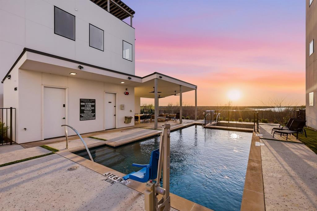 Westport Lakeview Villas - Residential