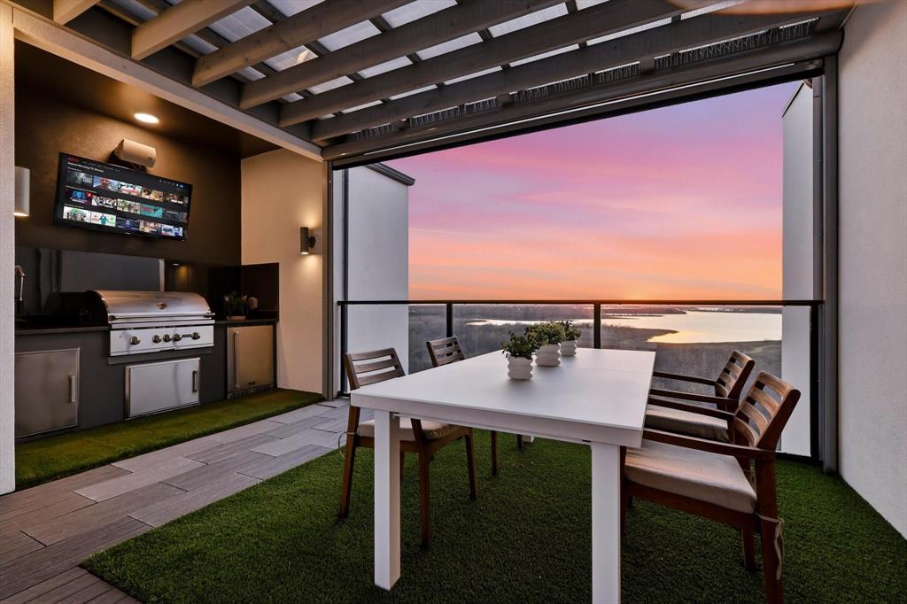 Westport Lakeview Villas - Residential