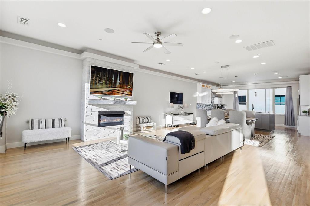 Westport Lakeview Villas - Residential