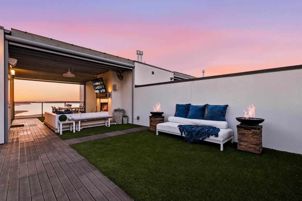 Westport Lakeview Villas - Residential