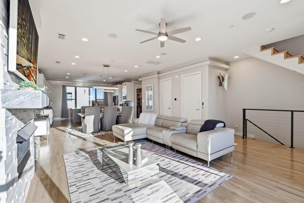 Westport Lakeview Villas - Residential