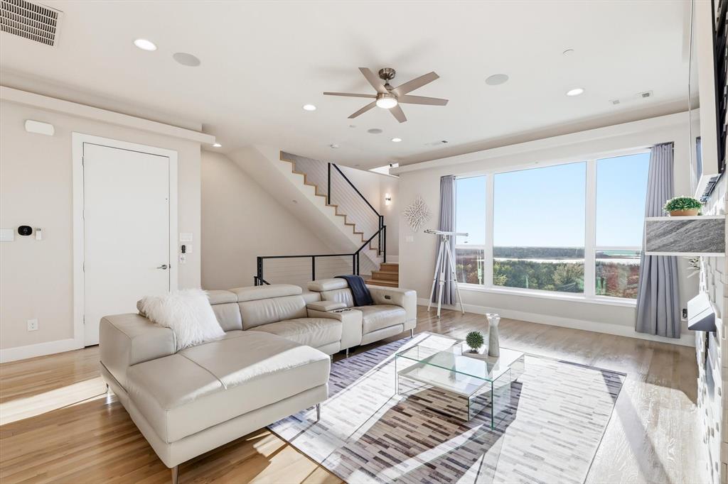 Westport Lakeview Villas - Residential