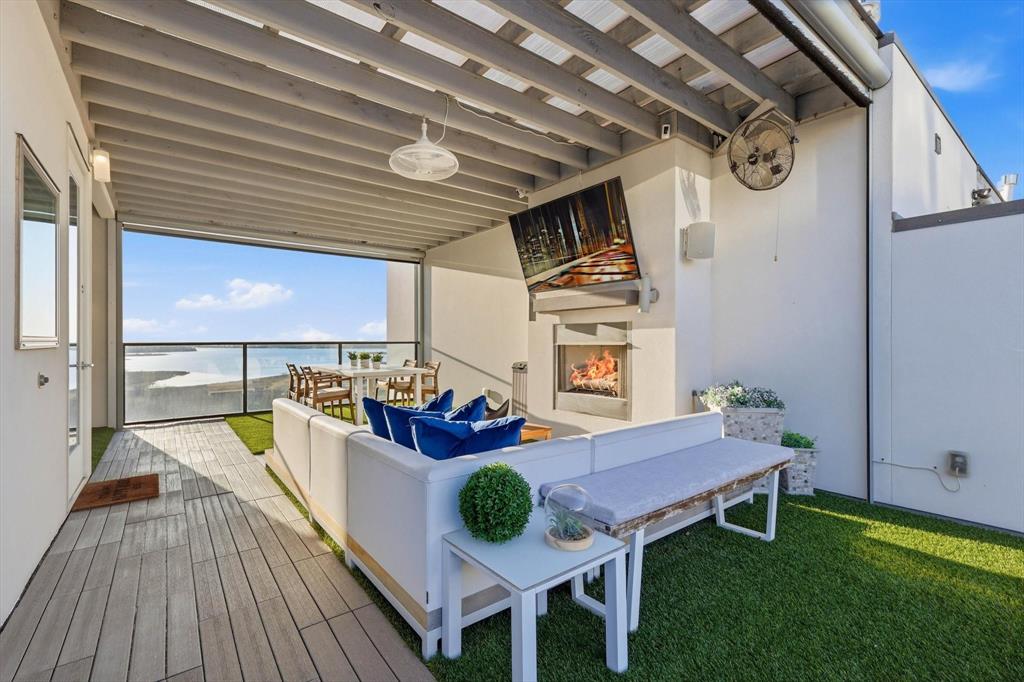 Westport Lakeview Villas - Residential