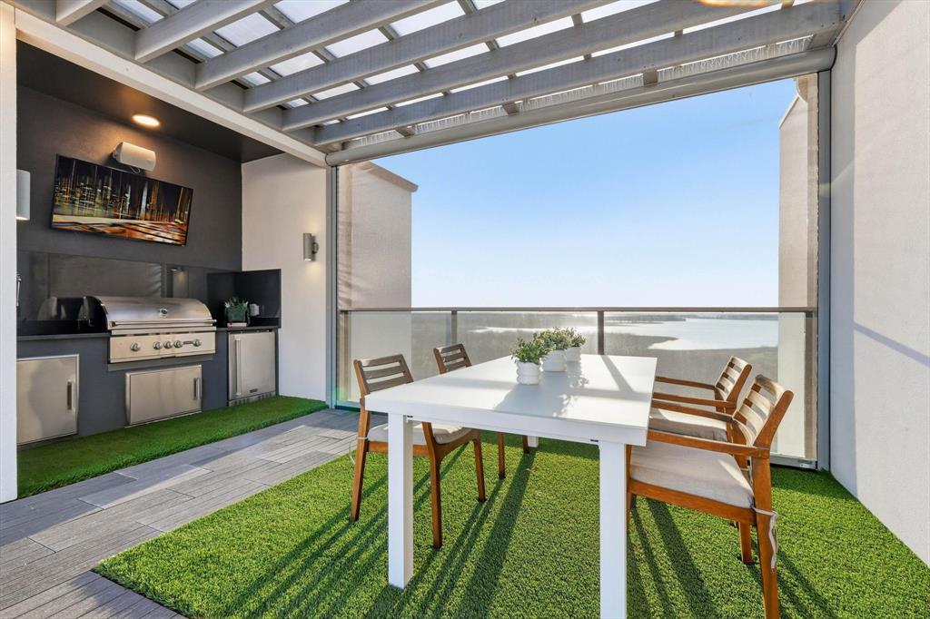 Westport Lakeview Villas - Residential