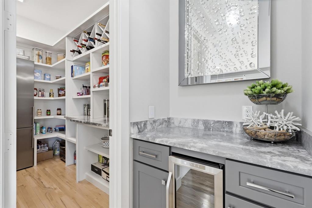 Westport Lakeview Villas - Residential