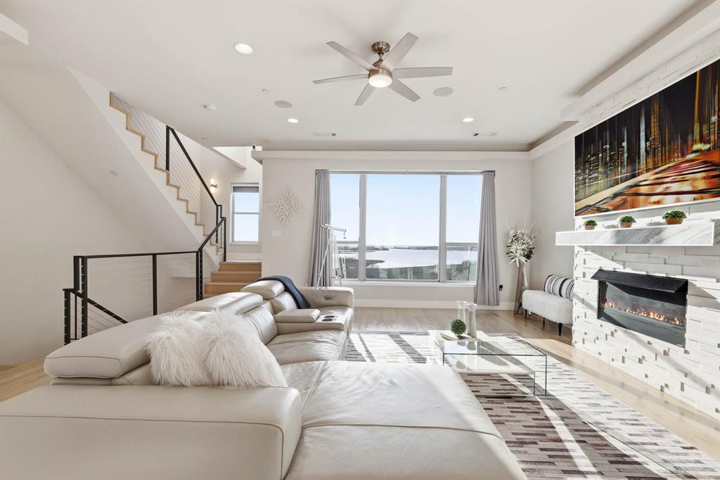 Westport Lakeview Villas - Residential