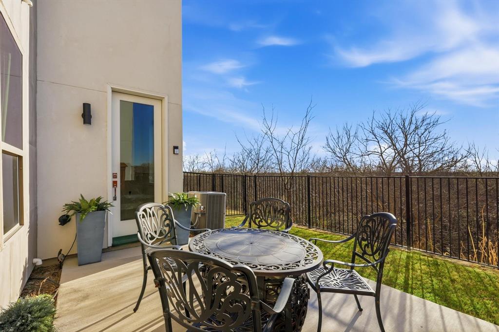 Westport Lakeview Villas - Residential