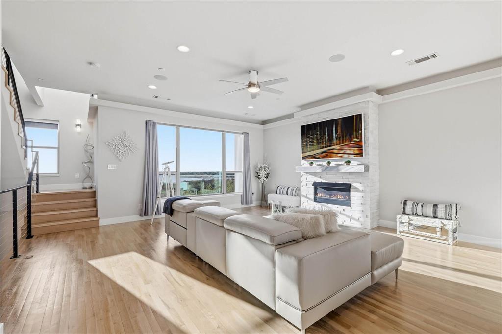 Westport Lakeview Villas - Residential