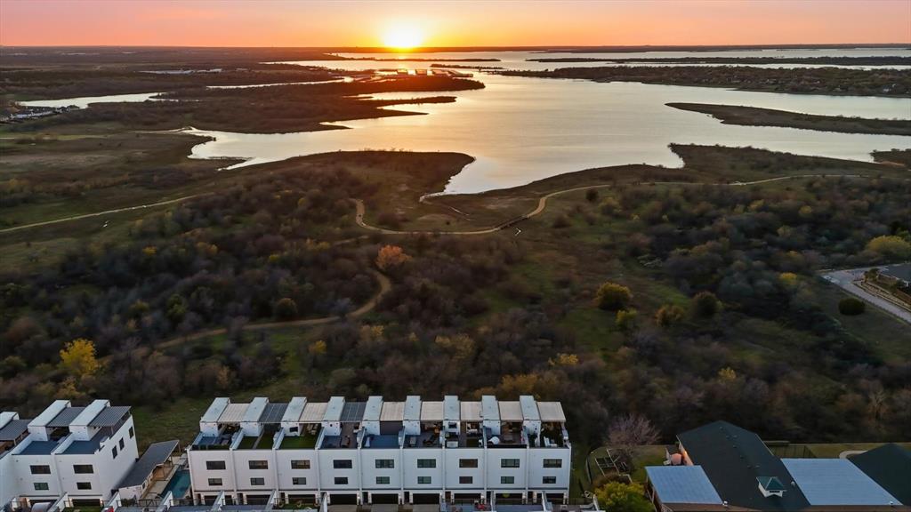 Westport Lakeview Villas - Residential