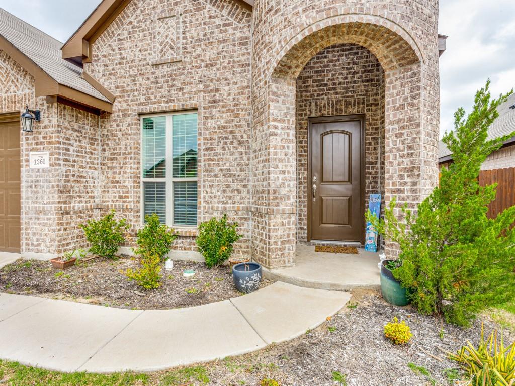 1361 Royal Meadows Trail