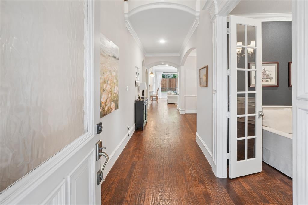 Photo of 6112 Penrose Avenue, Dallas, TX 75214 (MLS # 21306061)