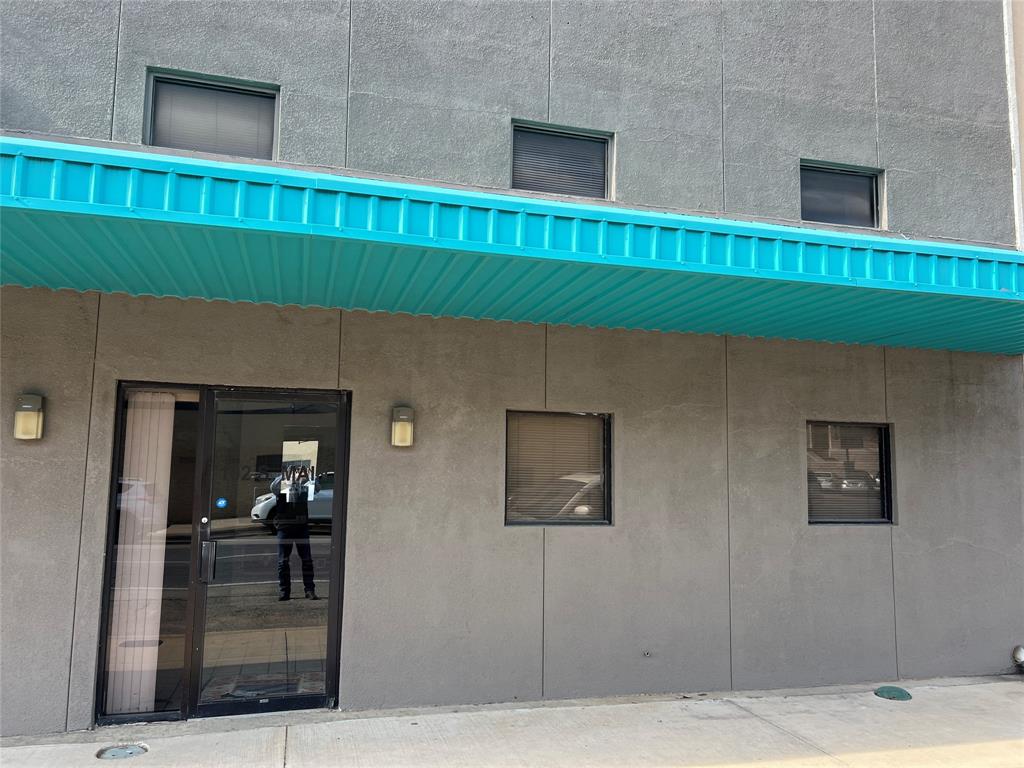 Original Cleburn - Commercial Sale