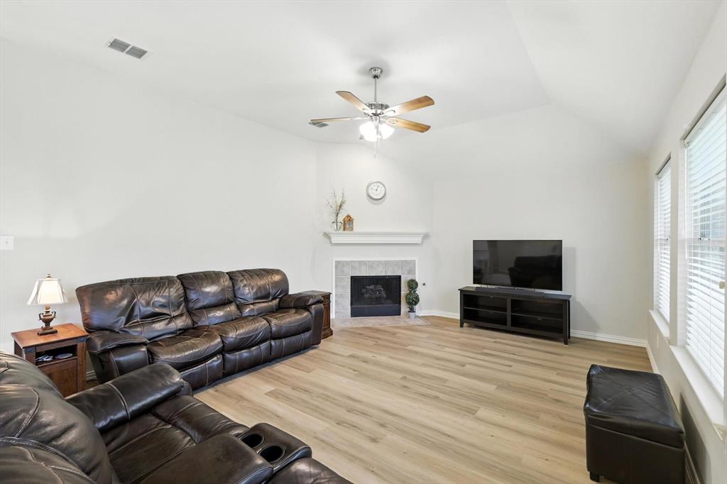 12032 Vienna Apple Road