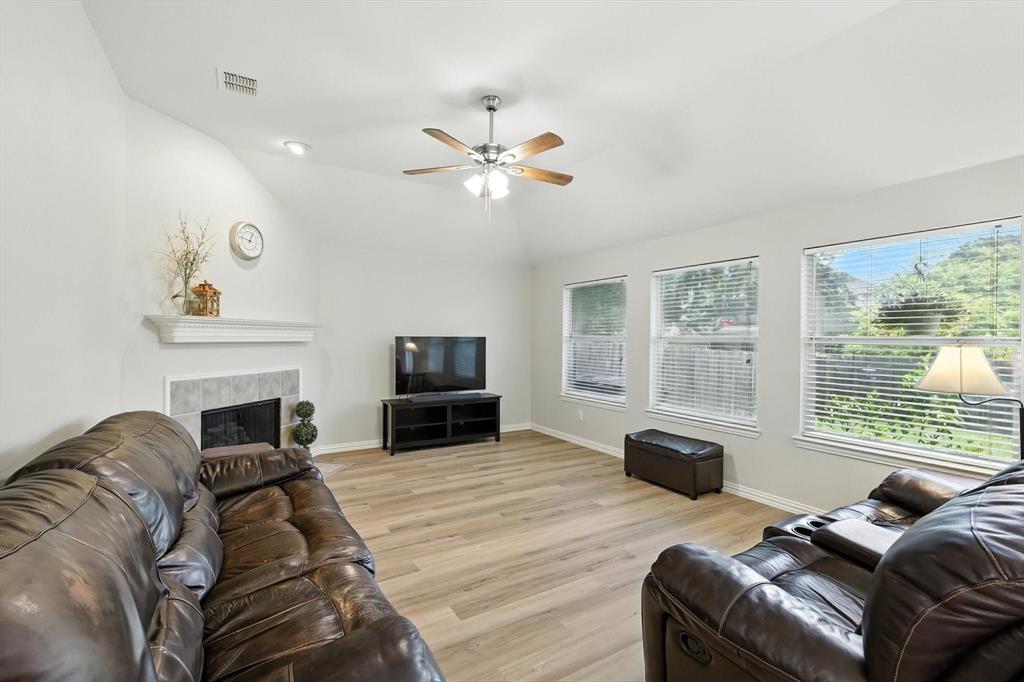 12032 Vienna Apple Road