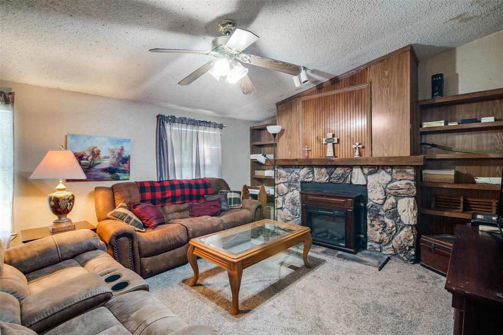1106 N Fm 1138