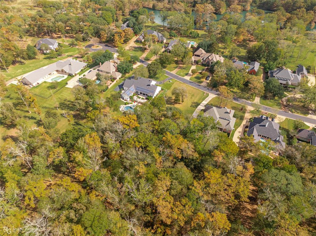 Victorian Pointe in Carriage Oaks - Land
