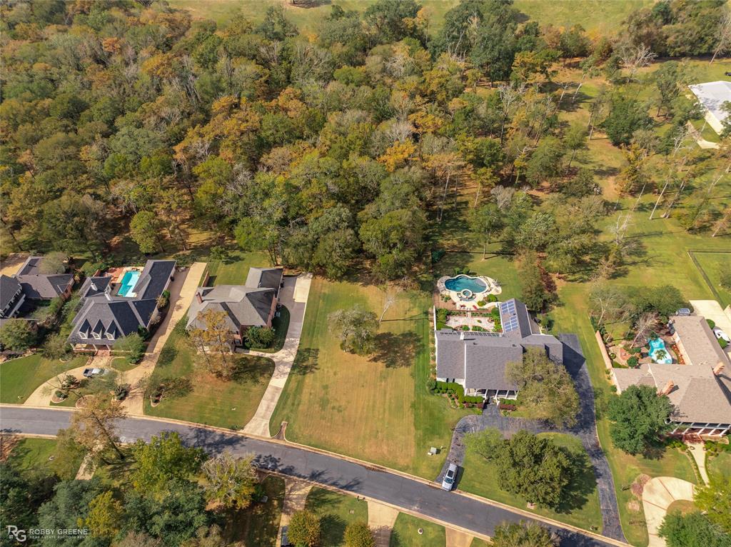 Victorian Pointe in Carriage Oaks - Land