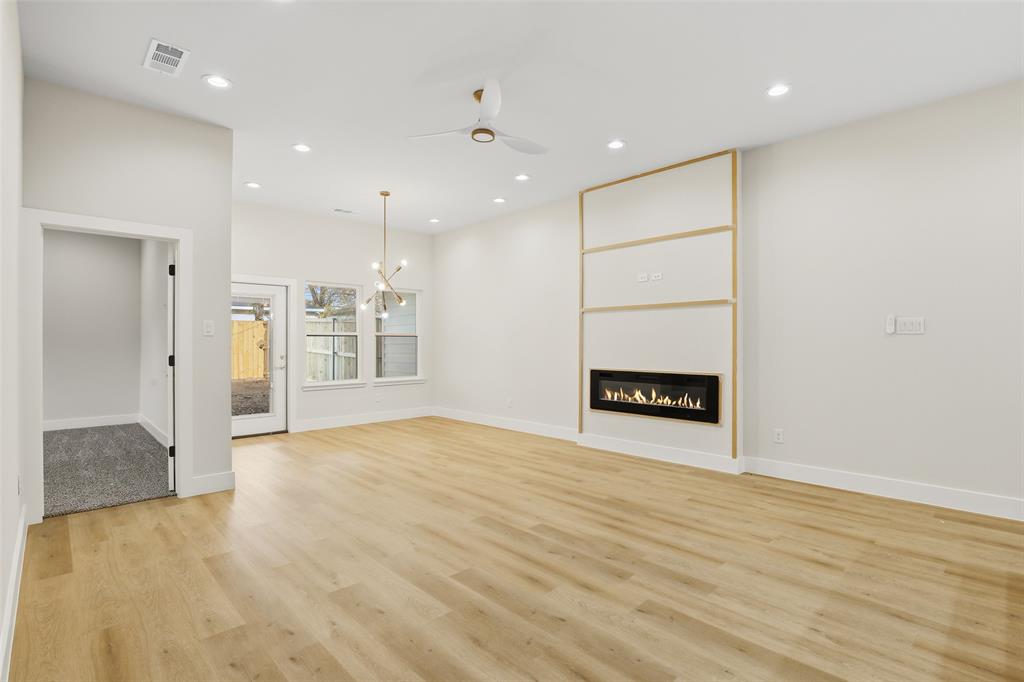 HIGHLAND PARK ADDITION-ARLINGTON - Residential Income