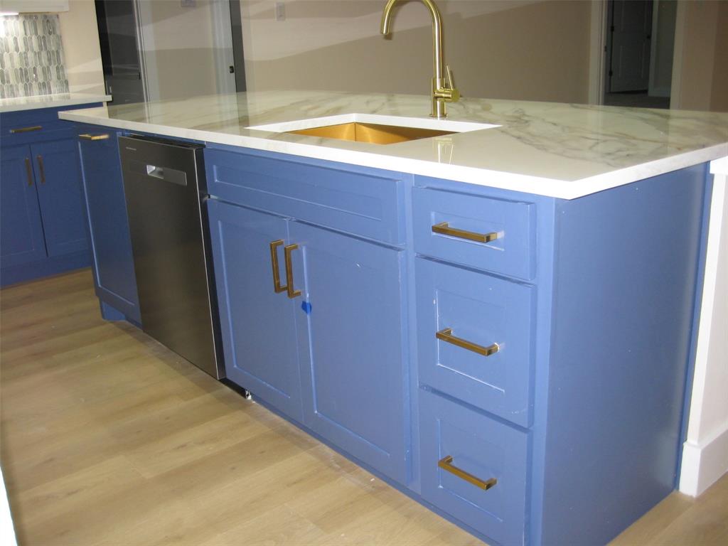 HIGHLAND PARK ADDITION-ARLINGTON - Residential Income