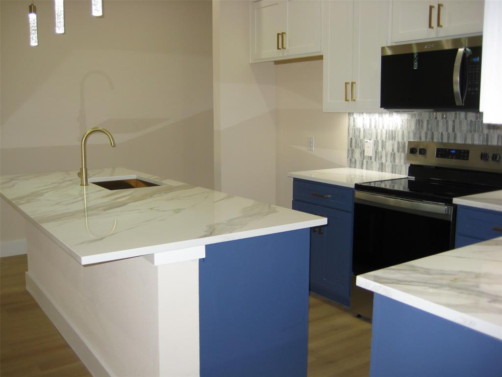 HIGHLAND PARK ADDITION-ARLINGTON - Residential Income