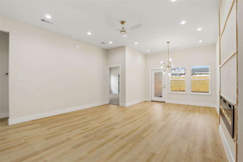 HIGHLAND PARK ADDITION-ARLINGTON - Residential Income