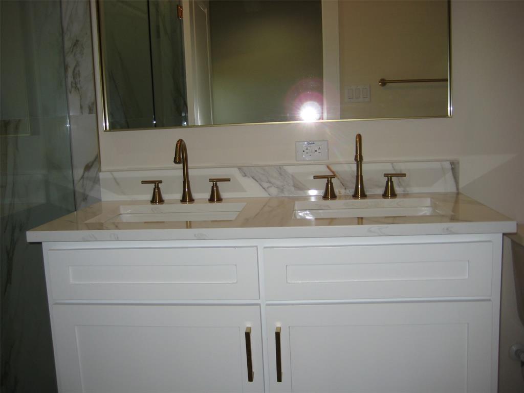 HIGHLAND PARK ADDITION-ARLINGTON - Residential Income