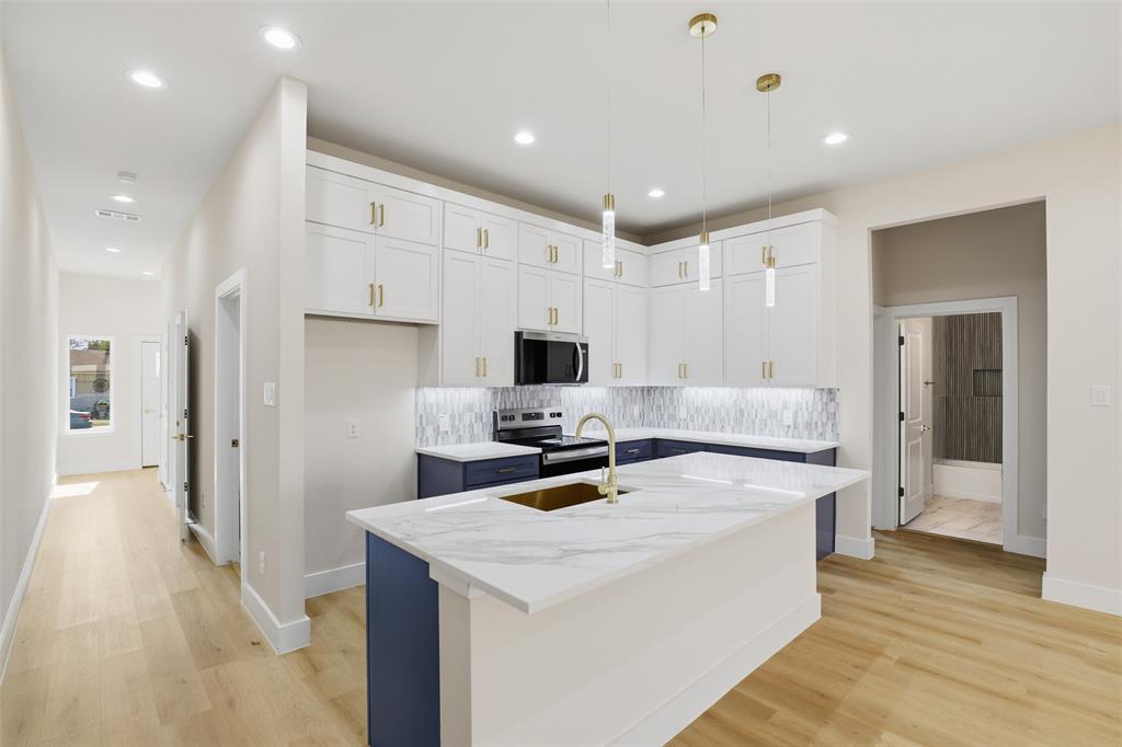 HIGHLAND PARK ADDITION-ARLINGTON - Residential Income