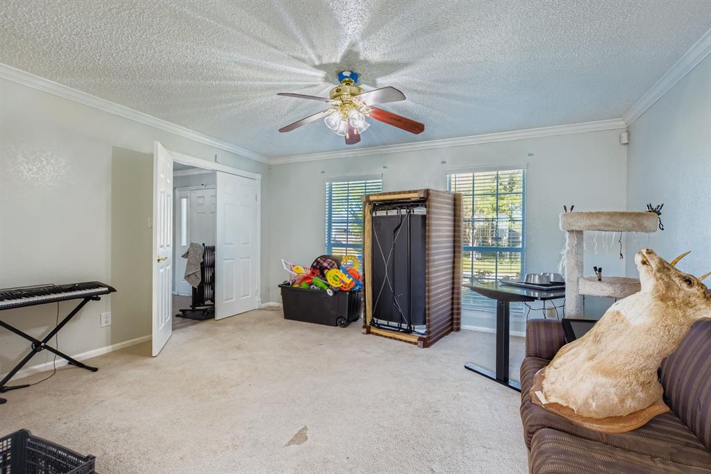 1102 Lexington Circle