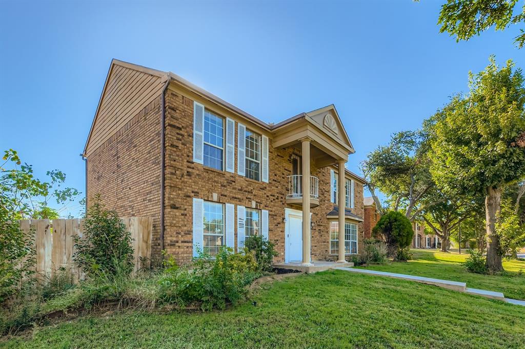 1102 Lexington Circle