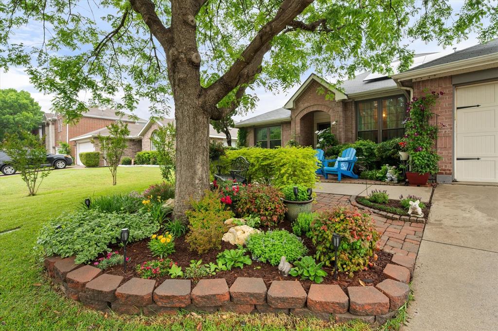 904 Lindstrom Drive
