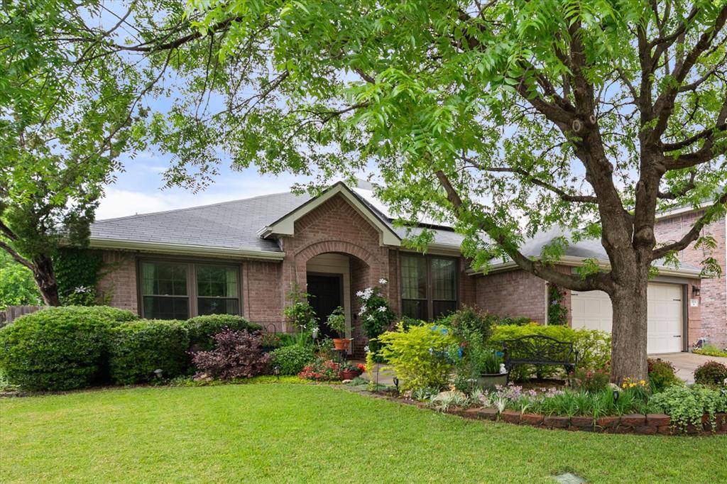 904 Lindstrom Drive