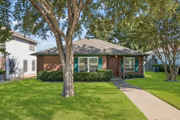 947 E OAKDALE RD, IRVING, TX 75060 - Image 8da69d3c1565a9341ea64ebcc5bf8441/141066743