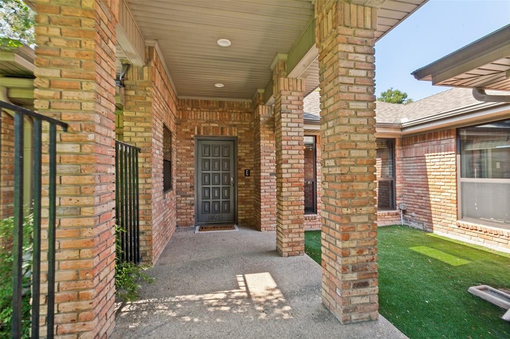 14913 Oaks North Drive