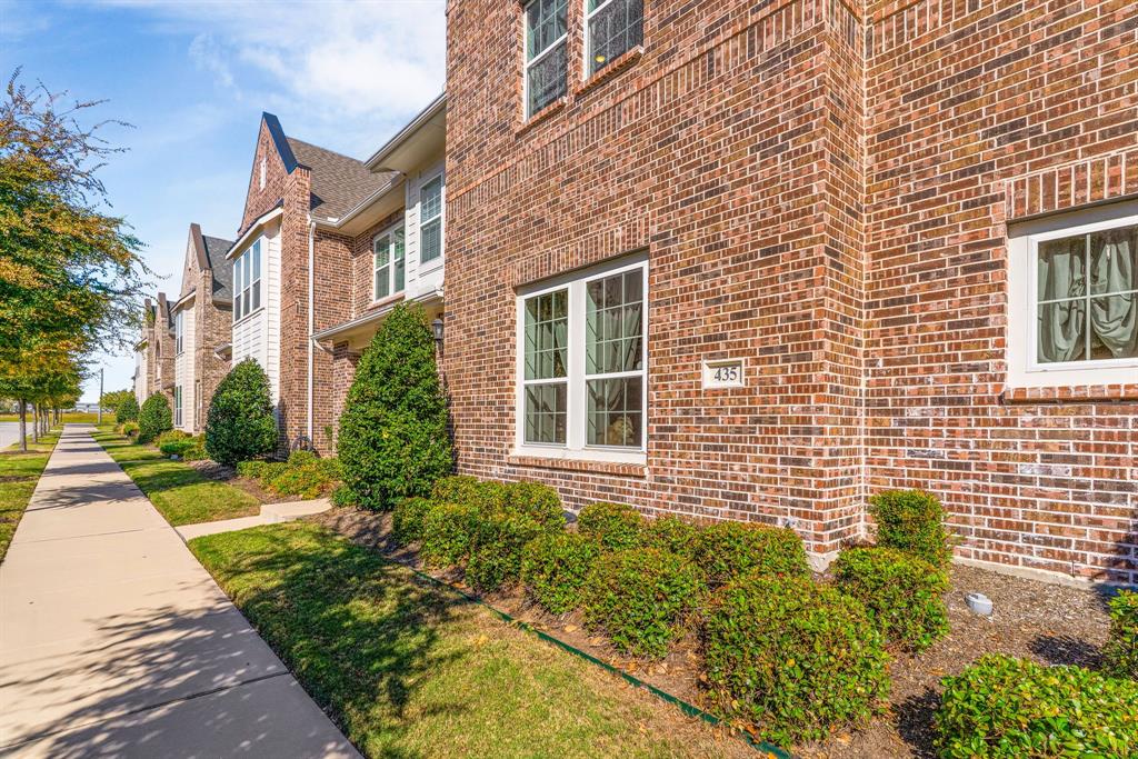 Apples Crossing - Residential